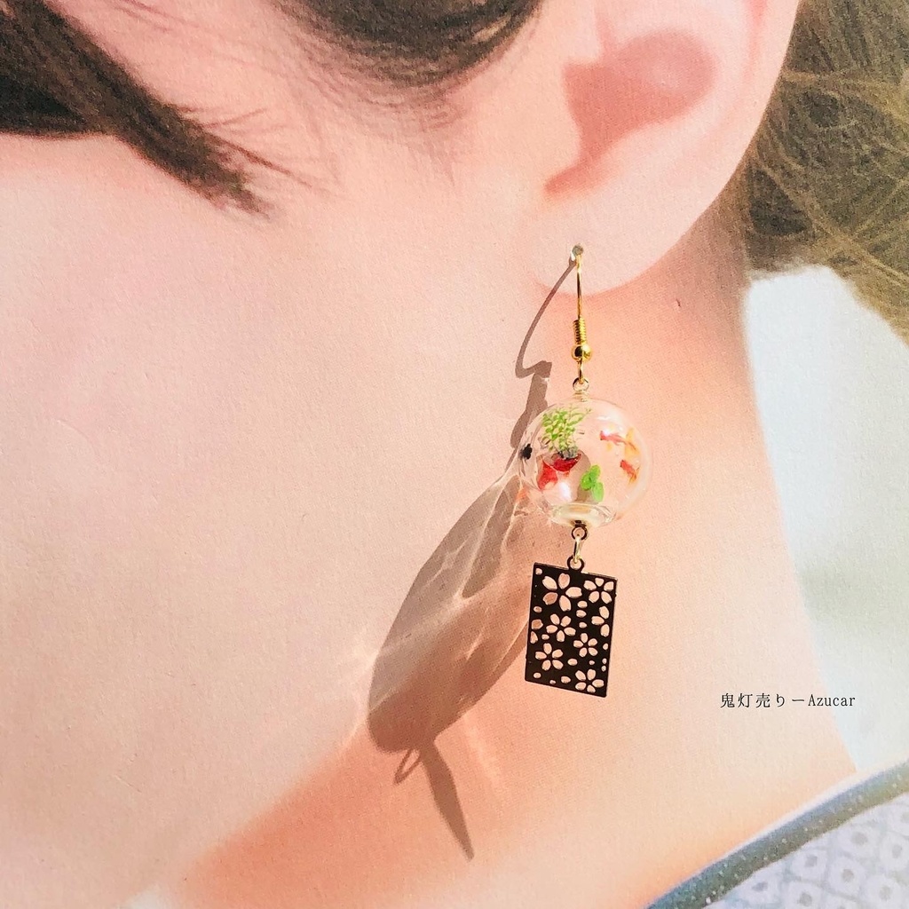 揺れる金魚鉢と蓄光風鈴と水玉模様のヨーヨー和風ピアス イヤリング(初夏コーデ3点セット) ハーバリウムオイルとモス入り★