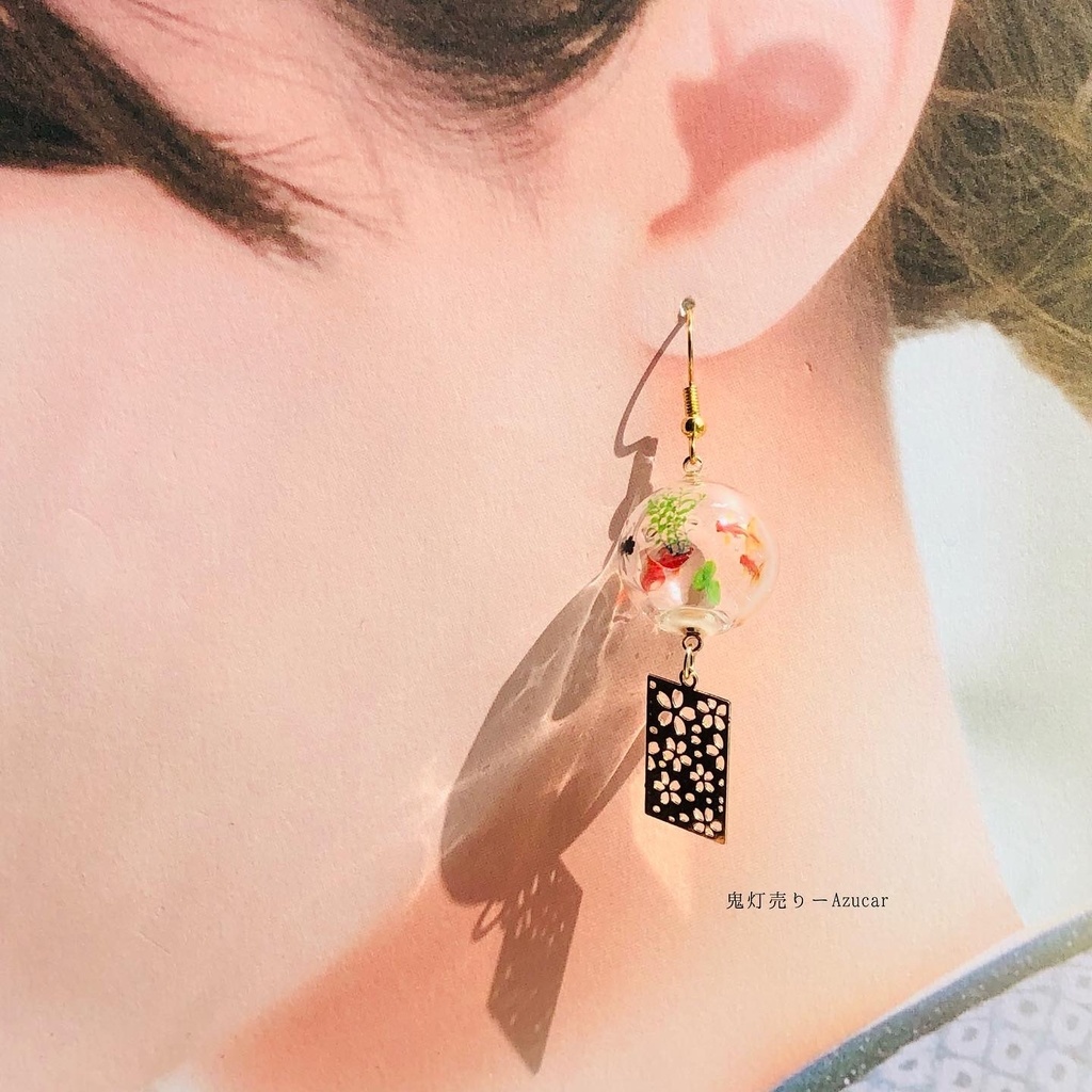 揺れる金魚鉢と蓄光風鈴と水玉模様のヨーヨー和風ピアス イヤリング(初夏コーデ3点セット) ハーバリウムオイルとモス入り★
