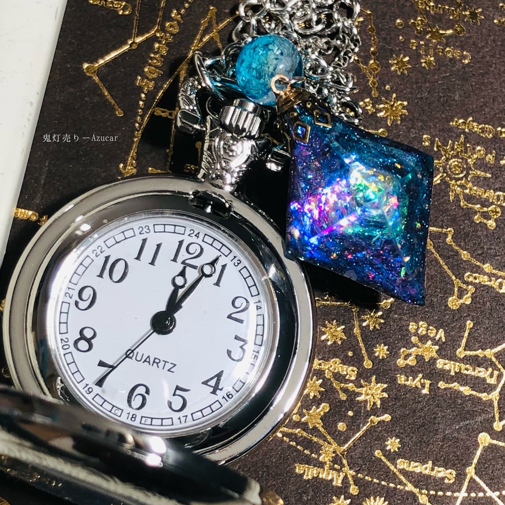 蓄光懐中時計、ブラックオパールの光を集めて。月の満ち欠け(宇宙フローライト付き)★シルバーテイスト★