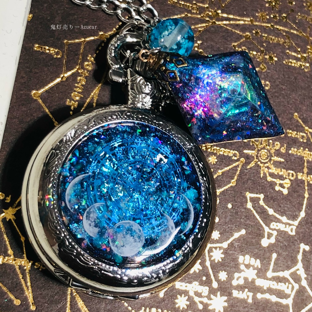 蓄光懐中時計、ブラックオパールの光を集めて。月の満ち欠け(宇宙フローライト付き)★シルバーテイスト★