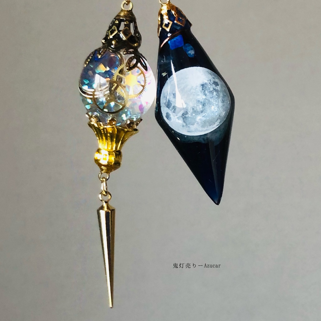 夜空に浮かぶ満月ペンデュラムと白銀三日月ランタンピアス イヤリング スチームパンク 蓄光宇宙 レジン メンズアクセサリーにも★