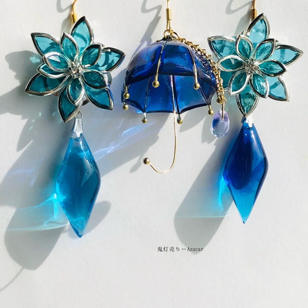 夜空色の傘と空色の蓮の和風ピアス イヤリング(雨の日コーデ3点セット)