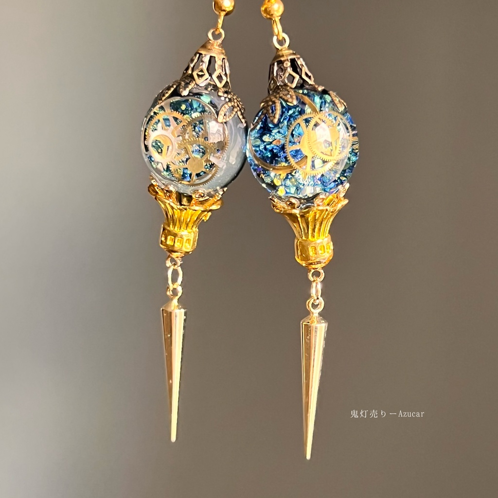 三日月の影と蓄光ランタンの歯車スチームパンク ピアス イヤリング スチームパンク球体 宇宙 レジン メンズアクセサリーにも★