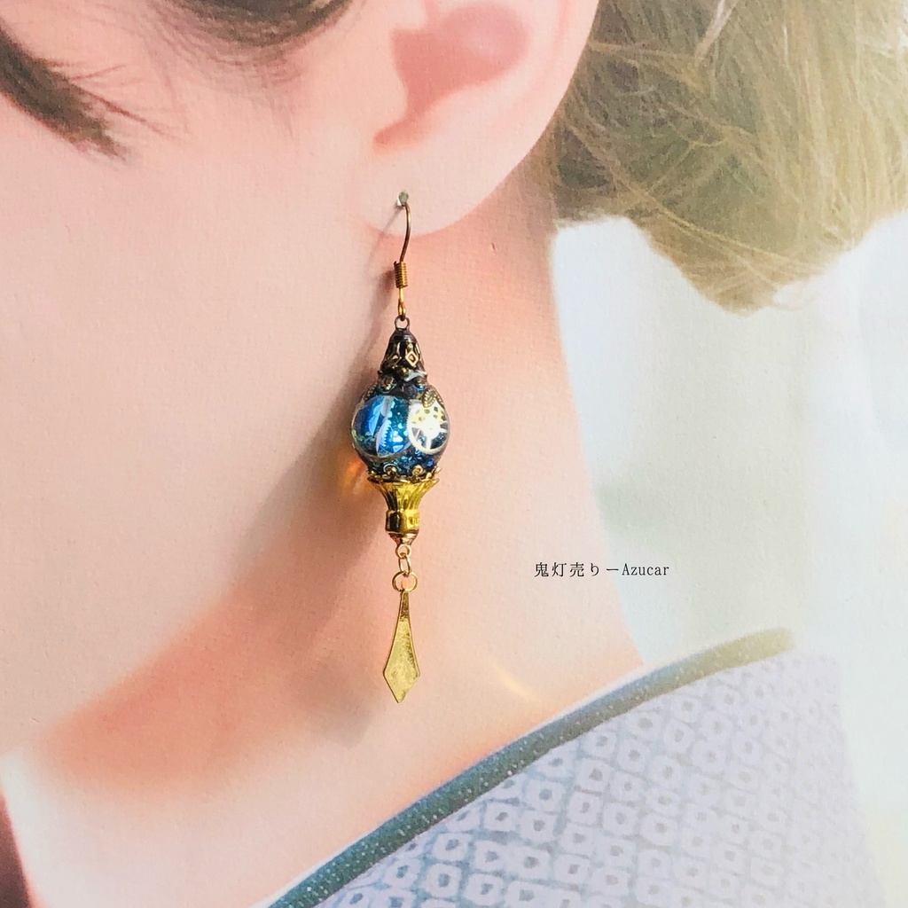 魔法使いの夜三日月ランタンとシリウス宇宙ピアス イヤリング スチームパンク球体 宇宙 蓄光レジン メンズアクセサリーにも★