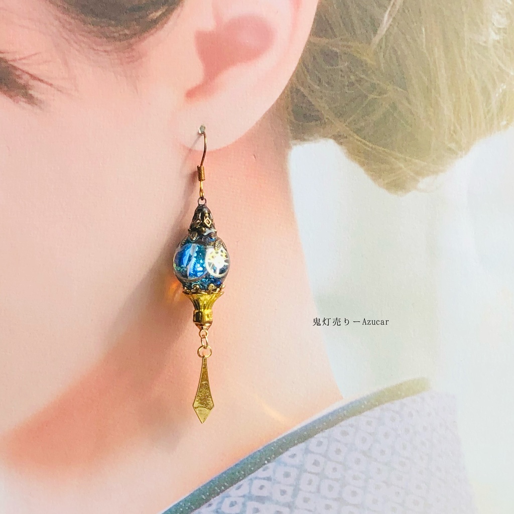 魔法使いの夜三日月ランタンとシリウス宇宙ピアス イヤリング スチームパンク球体 宇宙 蓄光レジン メンズアクセサリーにも★