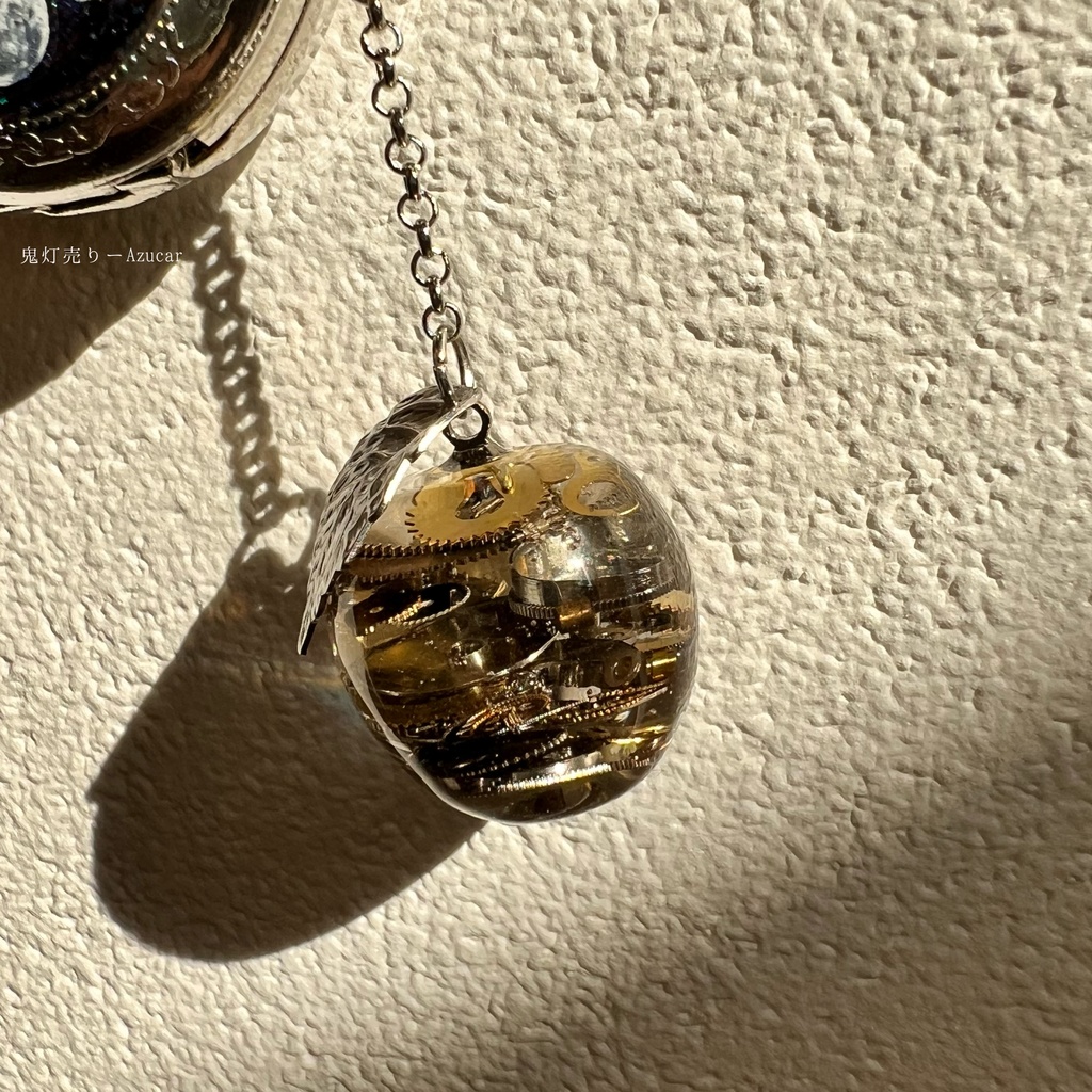 ★歯車林檎付き懐中時計★蓄光する月の満ち欠けバージョン✴︎