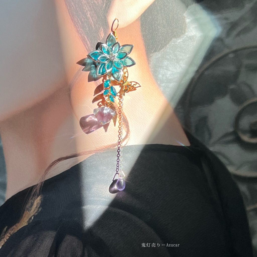 青彼岸花と鬼灯と蓮の和風ピアス イヤリング 蝶々と淡水パール、ロングタッセル付き 着物や袴 成人式の和装小物にも★