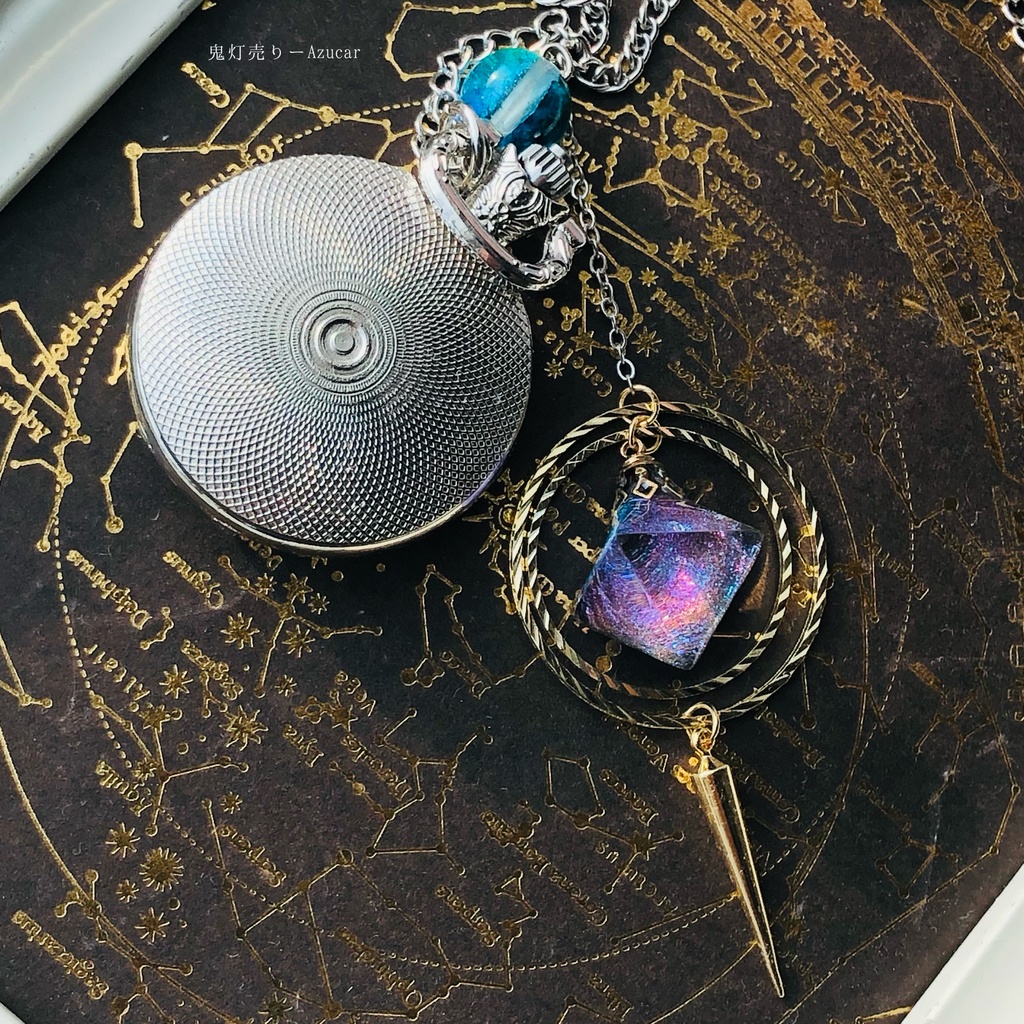 蓄光懐中時計、アクアマリン色の光を集めて。月の満ち欠け(宇宙フローライト付き)★シルバーテイスト★