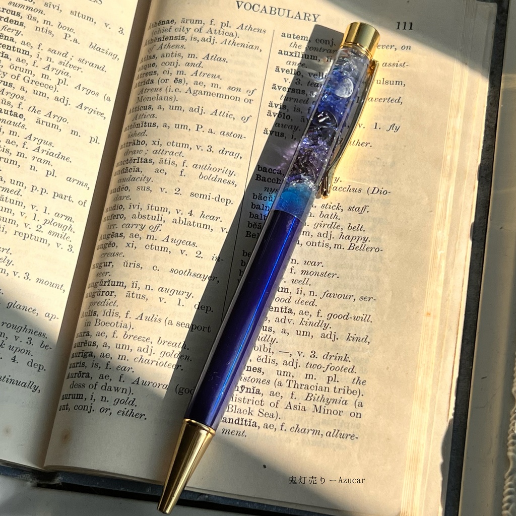 夜に浮かぶ上弦の月蓄光魔法使いボールペン 上弦の月 琉球ガラス、歯車★