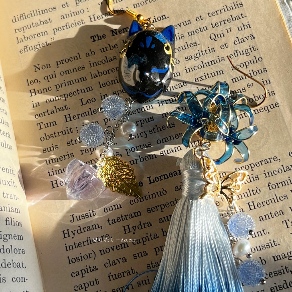 蒼彼岸花柄の狐面と鬼灯と曼珠沙華の和風ピアス イヤリング 淡水パールとロングタッセル、蝶々付きの和装小物★ 着物や浴衣、袴などセレモニー、成人式などにも☆