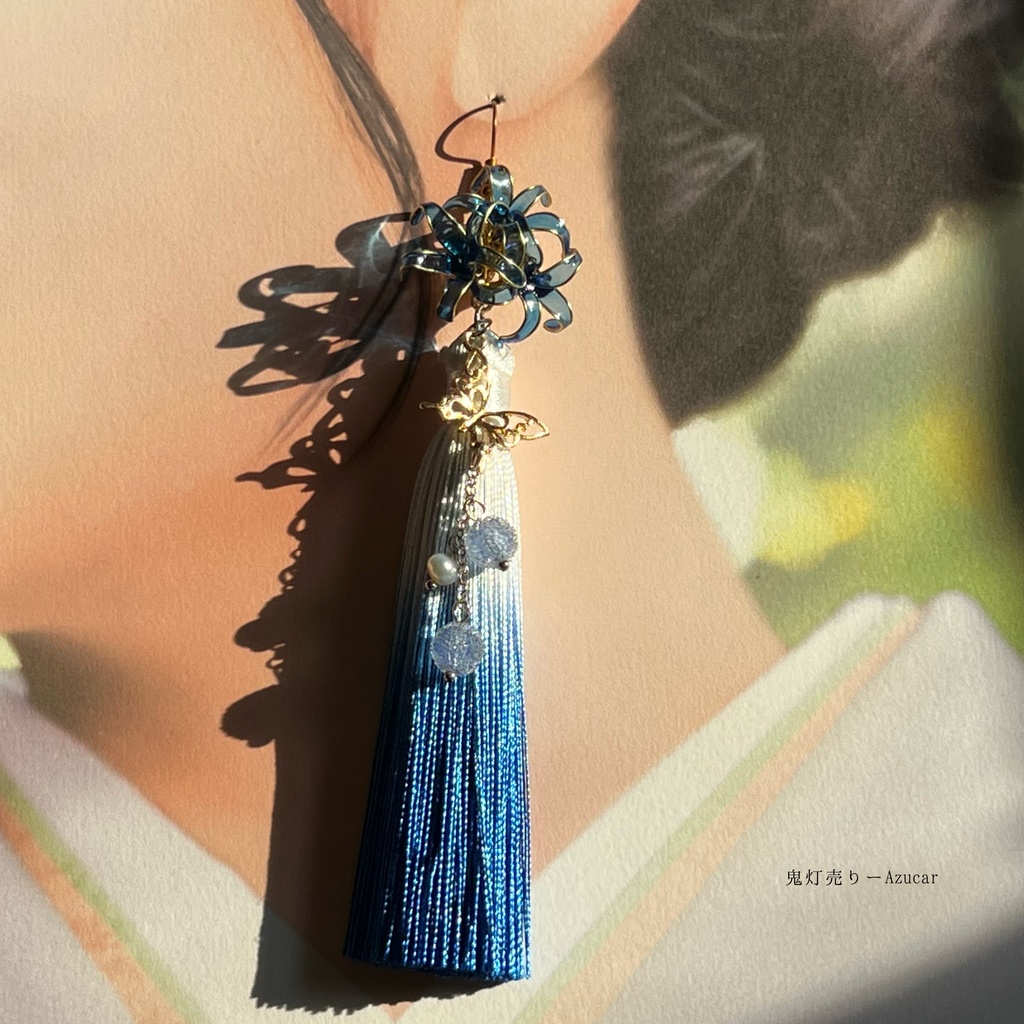蒼彼岸花柄の狐面と鬼灯と曼珠沙華の和風ピアス イヤリング 淡水パールとロングタッセル、蝶々付きの和装小物★ 着物や浴衣、袴などセレモニー、成人式などにも☆