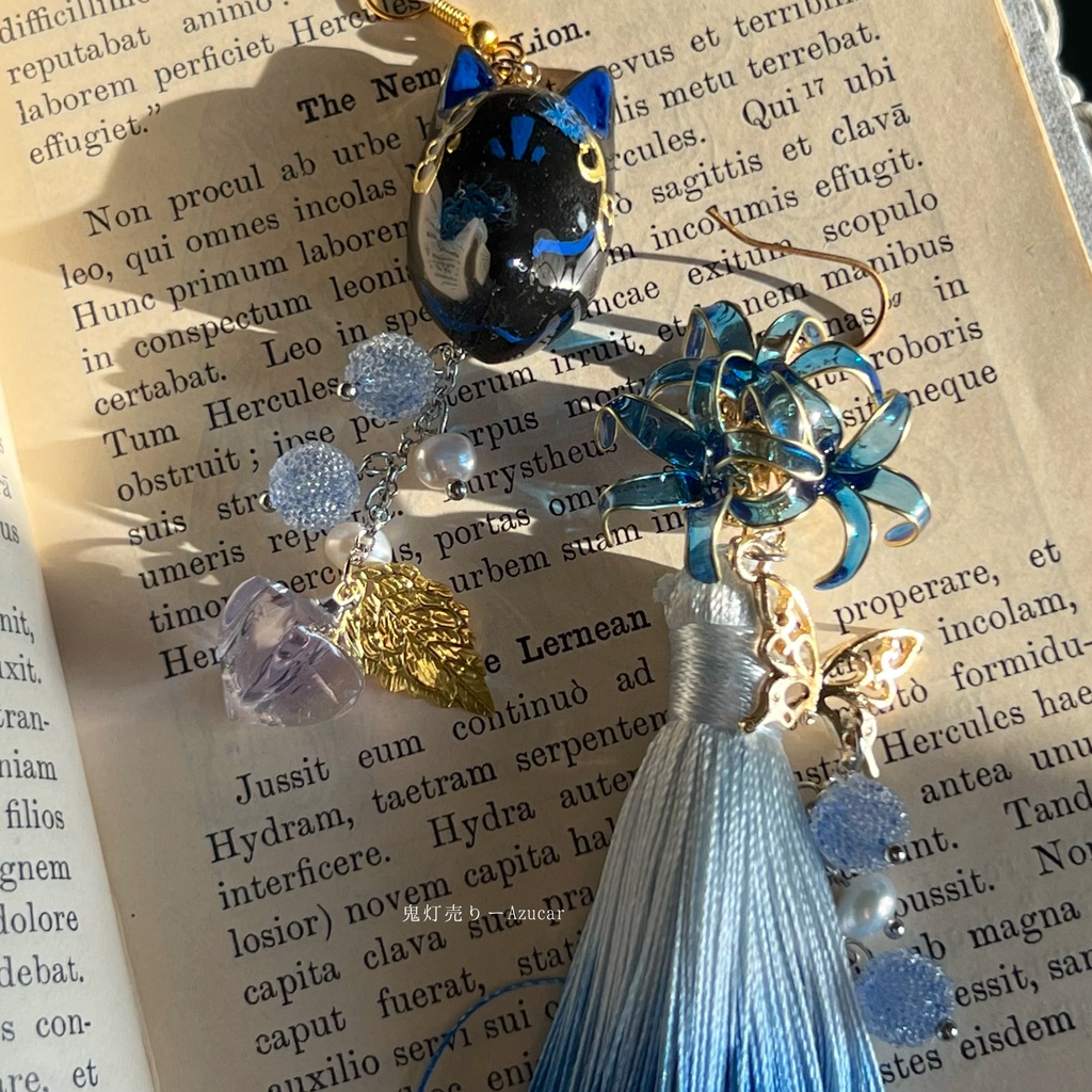 蒼彼岸花柄の狐面と鬼灯と曼珠沙華の和風ピアス イヤリング 淡水パールとロングタッセル、蝶々付きの和装小物★ 着物や浴衣、袴などセレモニー、成人式などにも☆