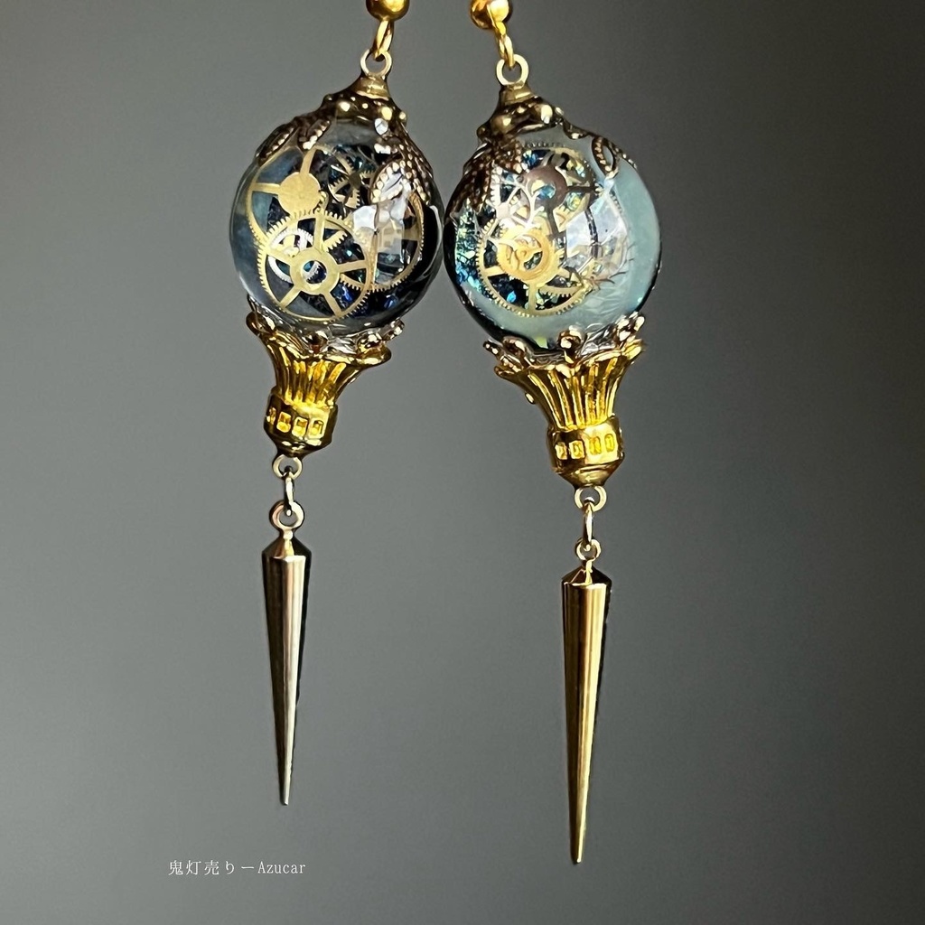 三日月蓄光ランタンの歯車スチームパンク ピアス イヤリング スチームパンク球体 宇宙 レジン メンズアクセサリーにも★