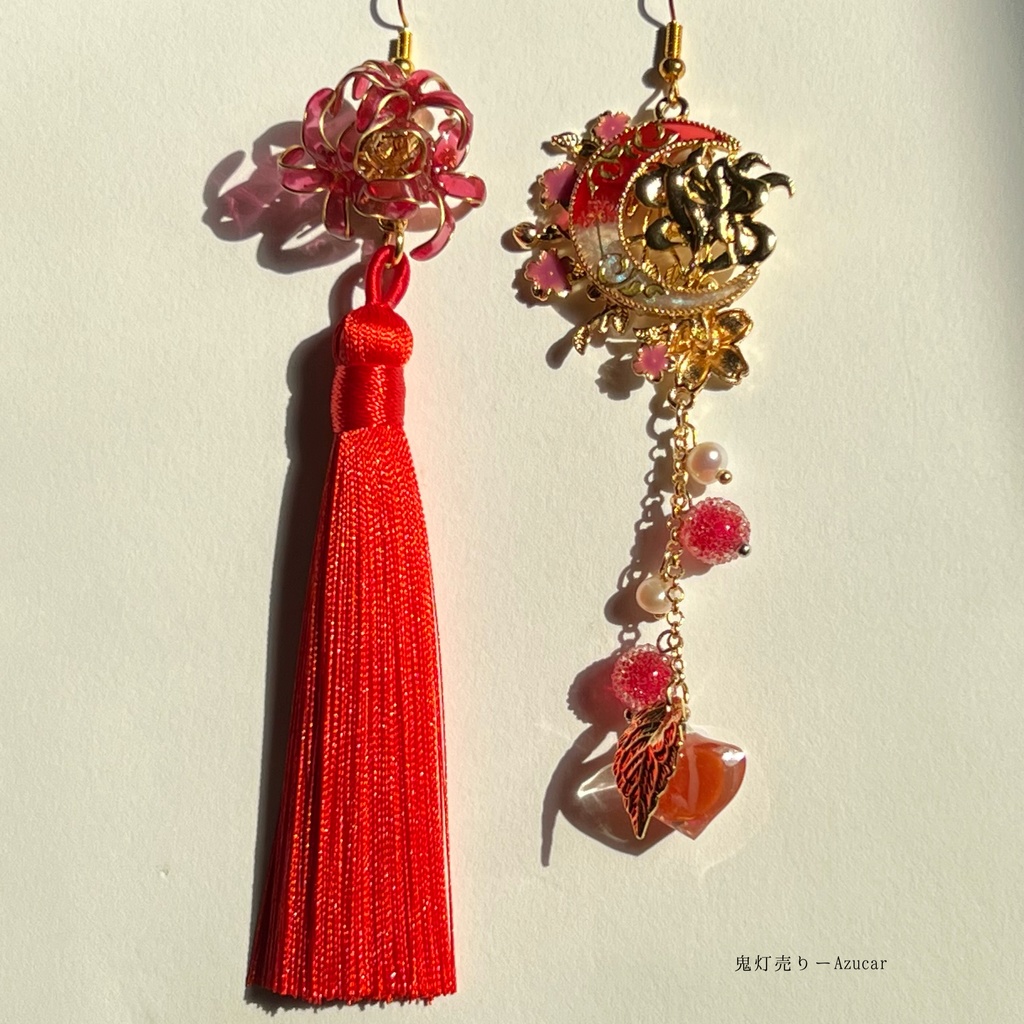彼岸花柄の九尾狐と鬼灯と紅の曼珠沙華の和風ピアス イヤリング 淡水パールとロングタッセル、蝶々付きの和装小物★ 着物や浴衣、袴などセレモニー、成人式などにも☆