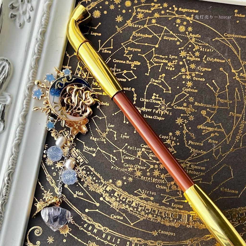 狐の煙管かんざし 蒼彼岸花柄の九尾狐と鬼灯と蒼の曼珠沙華柄の和風簪 淡水パール 着物や浴衣、袴などセレモニー、成人式、イベントやコスプレ、ディスプレイなどにも☆