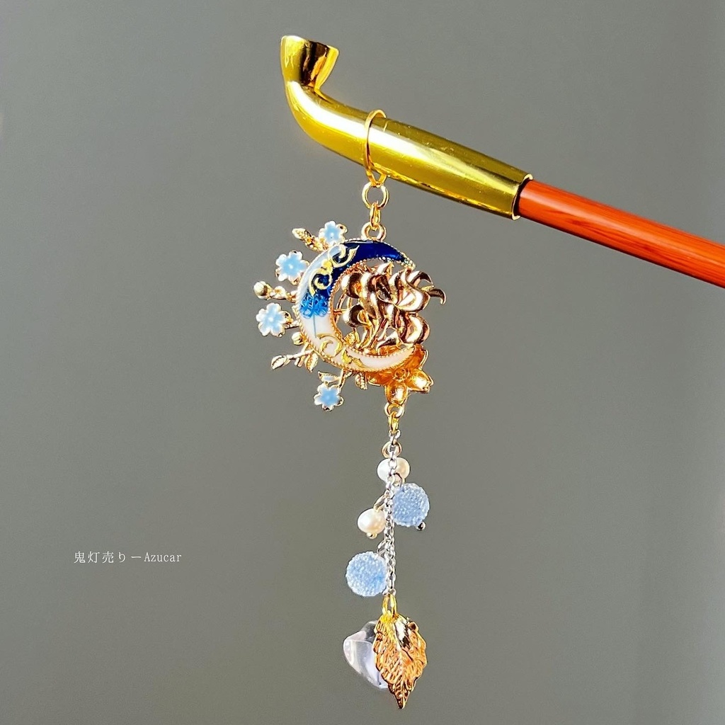 狐の煙管かんざし 蒼彼岸花柄の九尾狐と鬼灯と蒼の曼珠沙華柄の和風簪 淡水パール 着物や浴衣、袴などセレモニー、成人式、イベントやコスプレ、ディスプレイなどにも☆