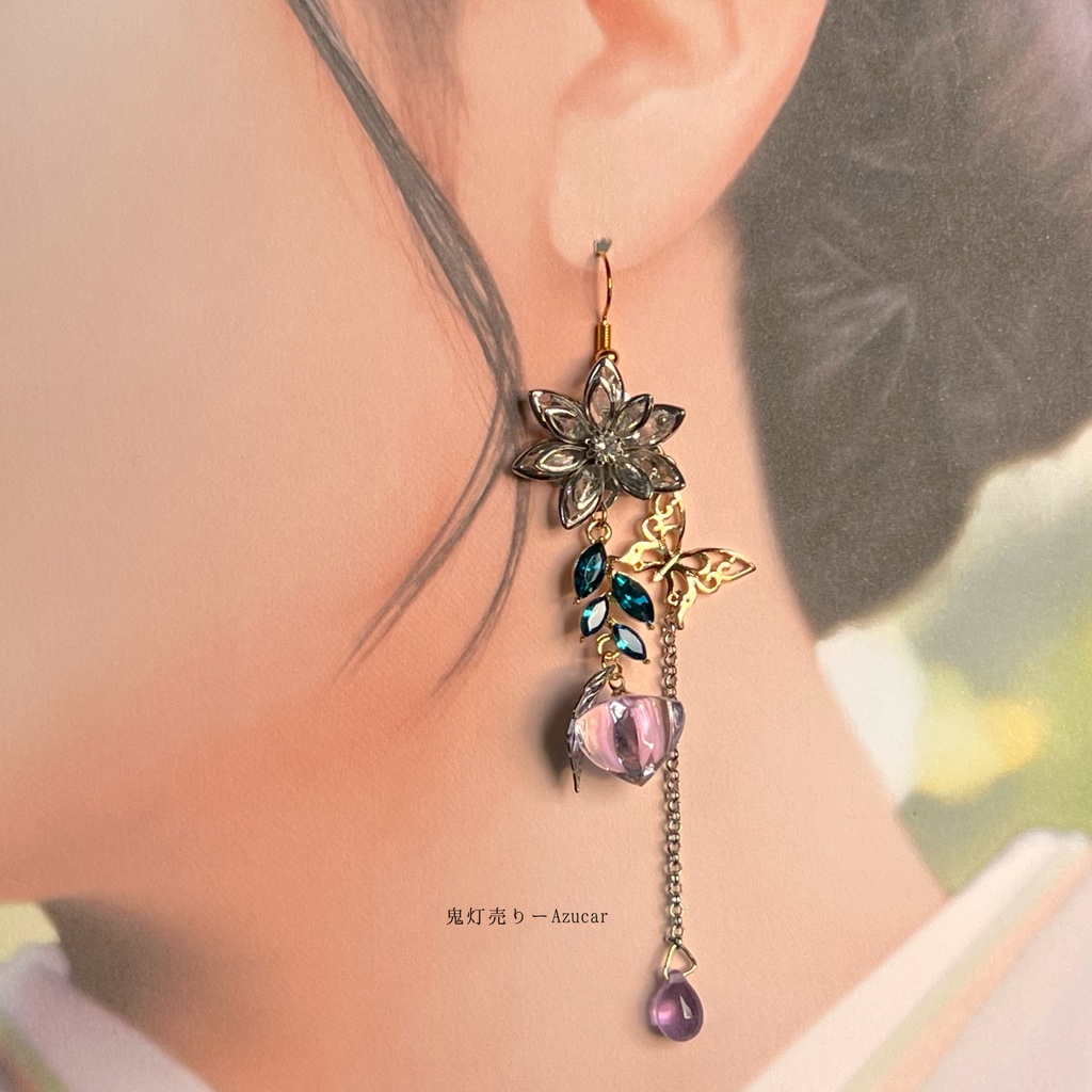 青彼岸花と鬼灯と蓮の和風ピアス イヤリング 蝶々と淡水パール、ロングタッセル付き 着物や袴 成人式の和装小物にも★