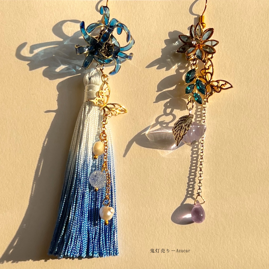 青彼岸花と鬼灯と蓮の和風ピアス イヤリング 蝶々と淡水パール、ロングタッセル付き 着物や袴 成人式の和装小物にも★