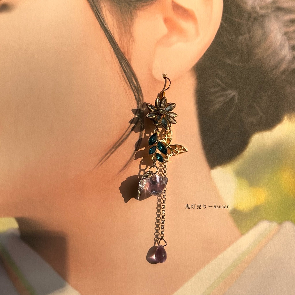 青彼岸花と鬼灯と蓮の和風ピアス イヤリング 蝶々と淡水パール、ロングタッセル付き 着物や袴 成人式の和装小物にも★