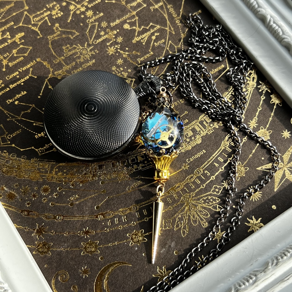 蓄光懐中時計と蒼魔法陣ランタン天体魔法使いの月の満ち欠け★ブラックテイスト★