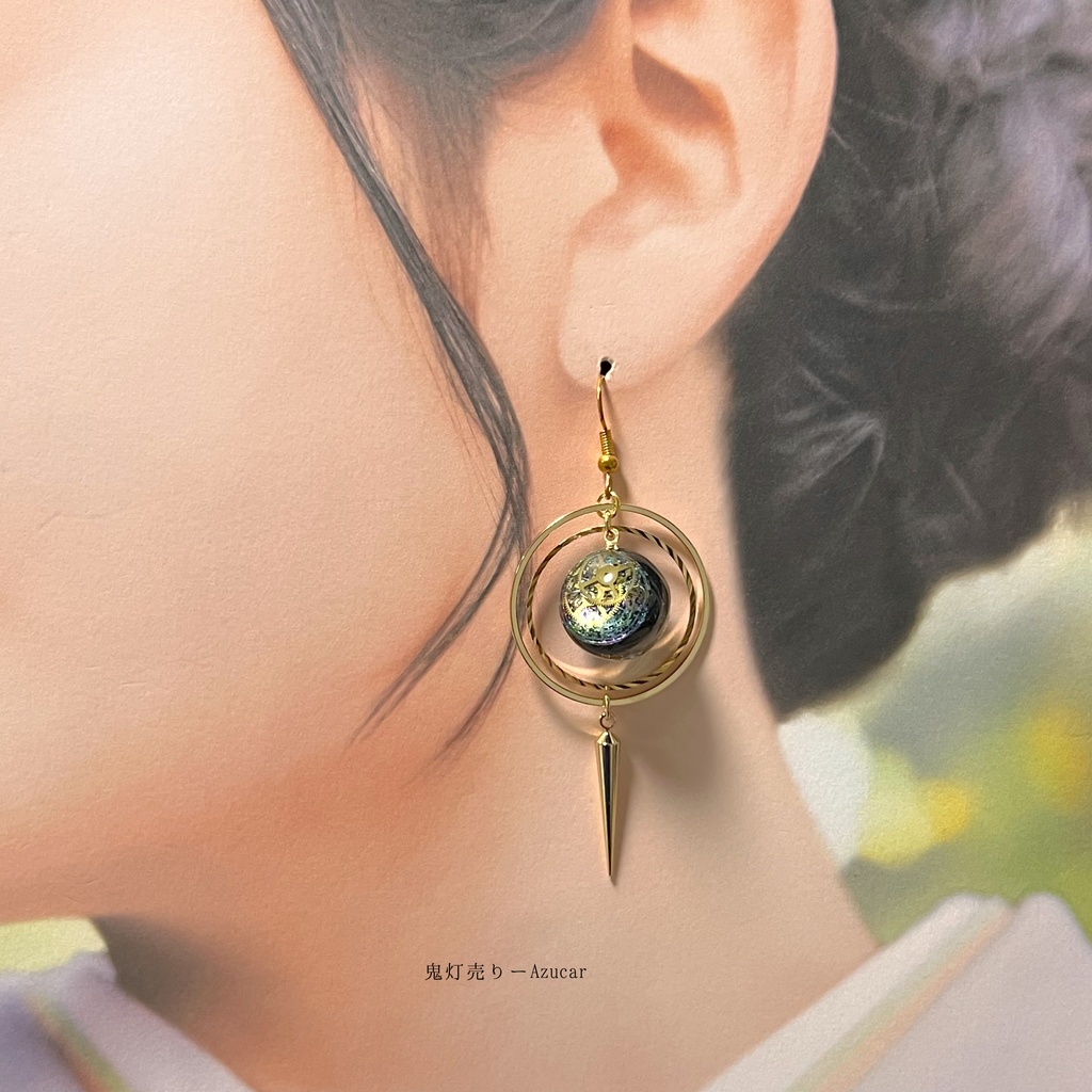 三日月サンセットと魔法陣天球儀の歯車スチームパンク ピアス イヤリング★球体宇宙レジン メンズアクセサリーにも★