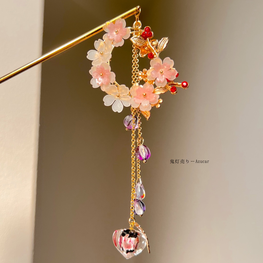 桜と蓄光鬼灯の和風簪 着物や浴衣、袴などセレモニー、成人式、イベントやコスプレ、ディスプレイなどにも✴︎