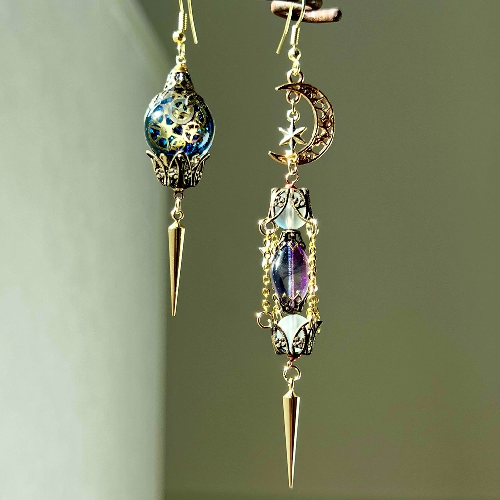 三日月と歯車のランタン ピアス/イヤリング スチームパンク