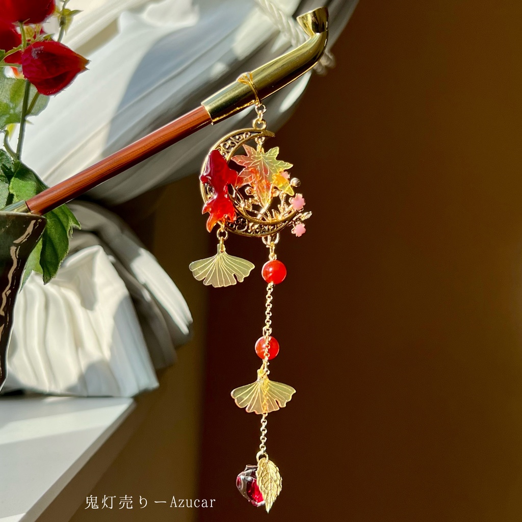 【秋、冬限定販売】金魚の尻尾が揺らめくキセル型のかんざし