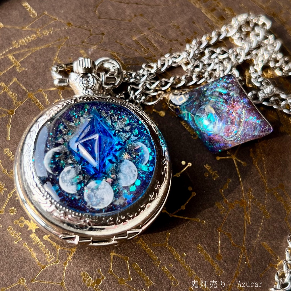 月の光を集めて ― 魔法使いの夜の懐中時計(蓄光・シルバーテイスト)