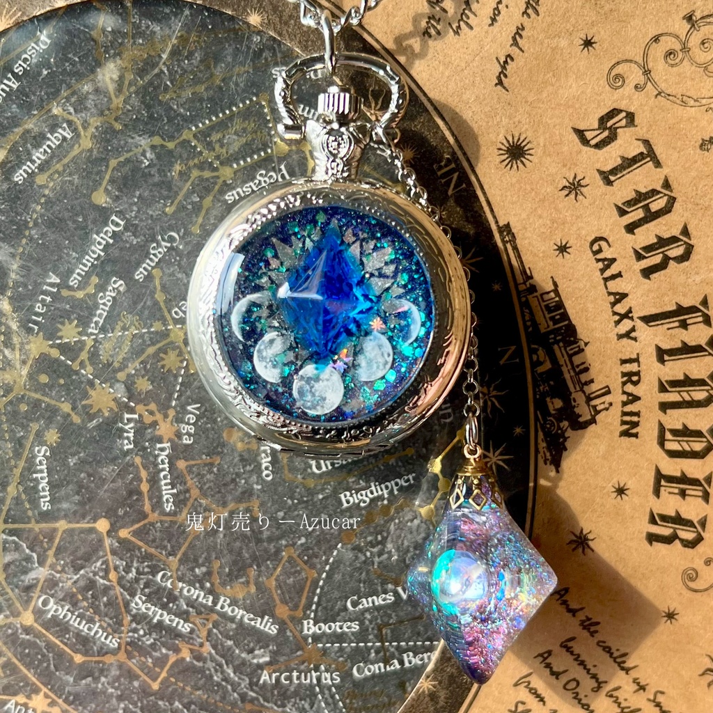 月の光を集めて ― 魔法使いの夜の懐中時計(蓄光・シルバーテイスト)