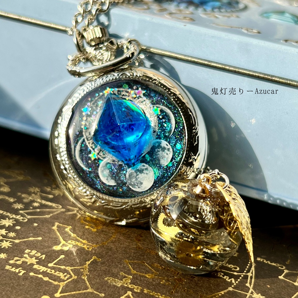 機械仕掛けの林檎と月相の懐中時計 ― 蓄光する時間 ― 世界で一つのリンゴネックレス