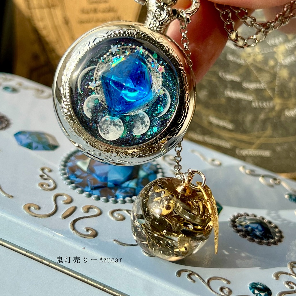 機械仕掛けの林檎と月相の懐中時計 ― 蓄光する時間 ― 世界で一つのリンゴネックレス