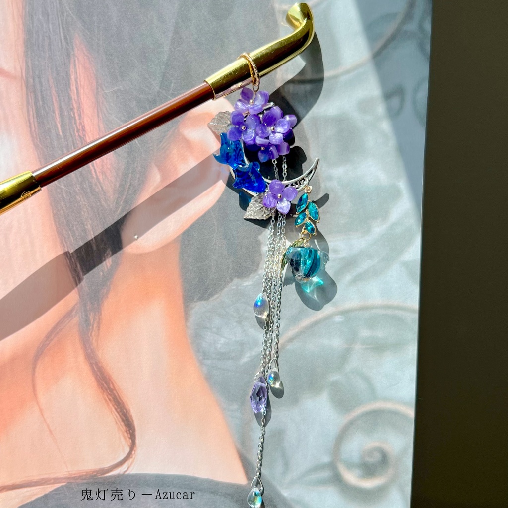 水面に映る三日月と金魚のキセルかんざし|紫陽花・鬼灯・雫の幻想和風アクセサリー