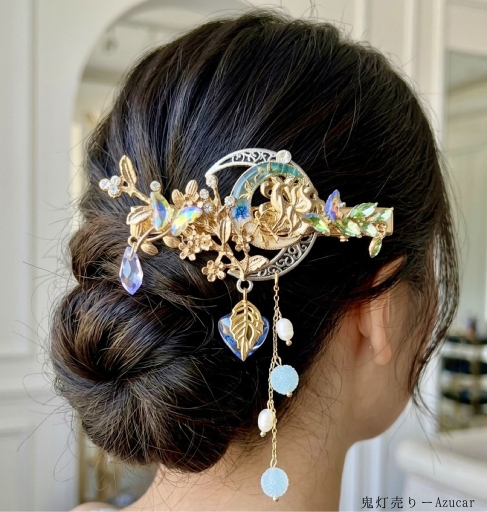 蒼彼岸花と九尾狐の幻想ヘアクリップ 蝶×蓄光ホタルガラス 和風バレッタ