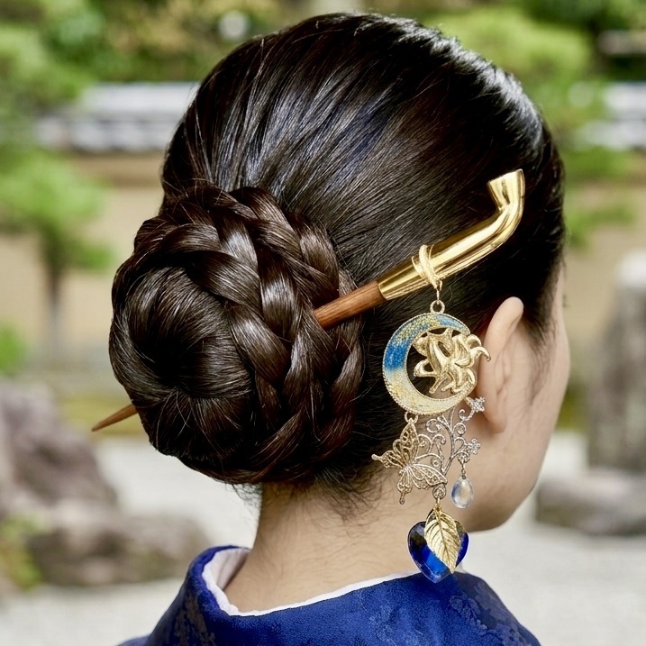 九尾狐と蓄光ホタルガラス鬼灯 蒼の彼岸花が咲く幻想キセルかんざし 和装・浴衣・着物