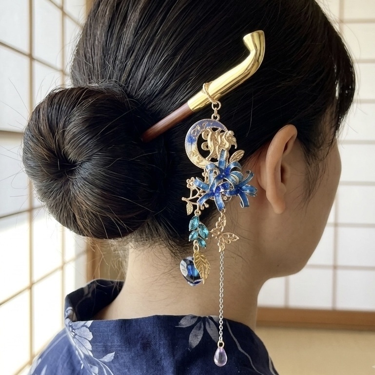 九尾狐と蒼い彼岸花のキセル簪|蓄光ホタルガラス×鬼灯×蝶々*幻想和装アクセサリー