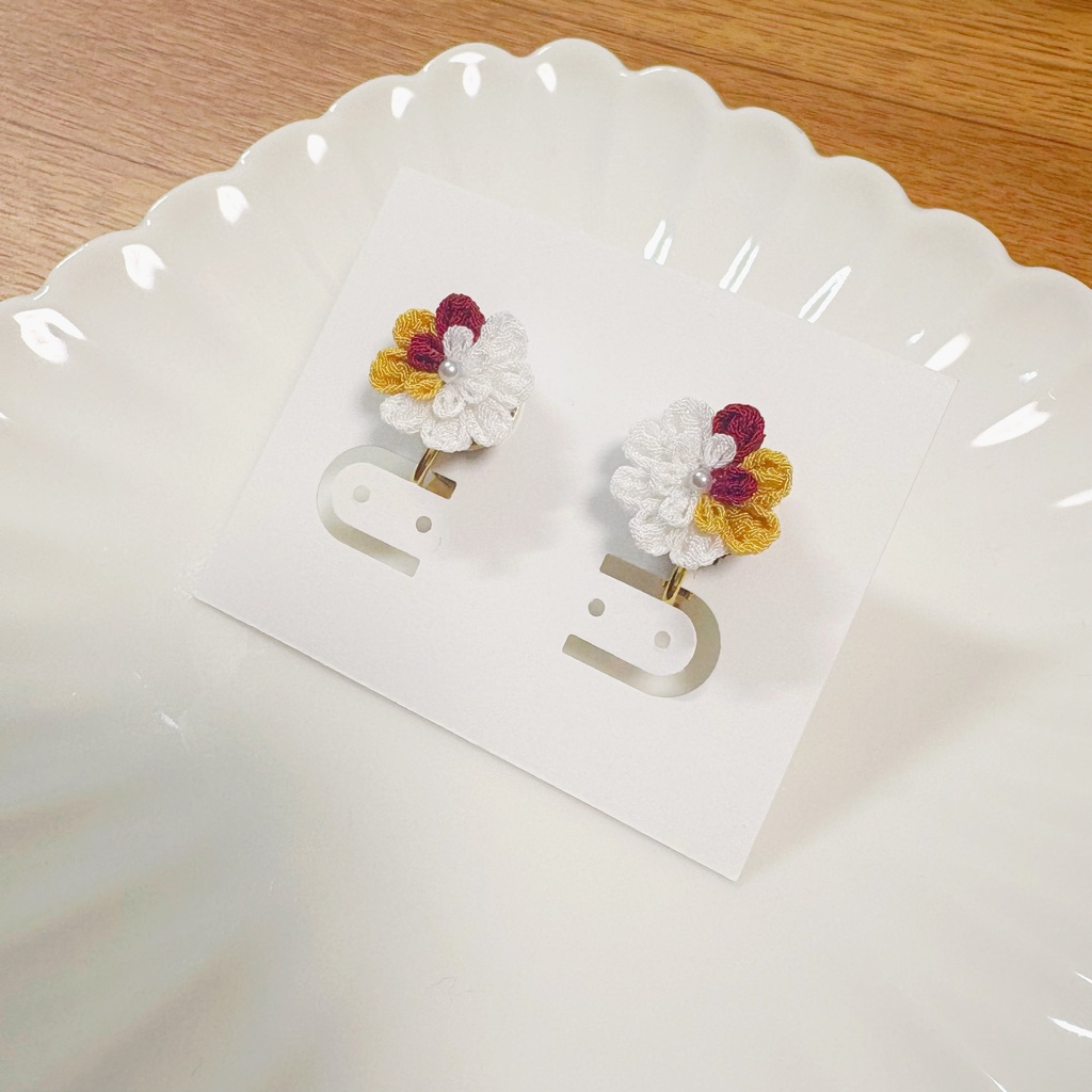 鹿野院平蔵イメージつまみ細工イヤリング