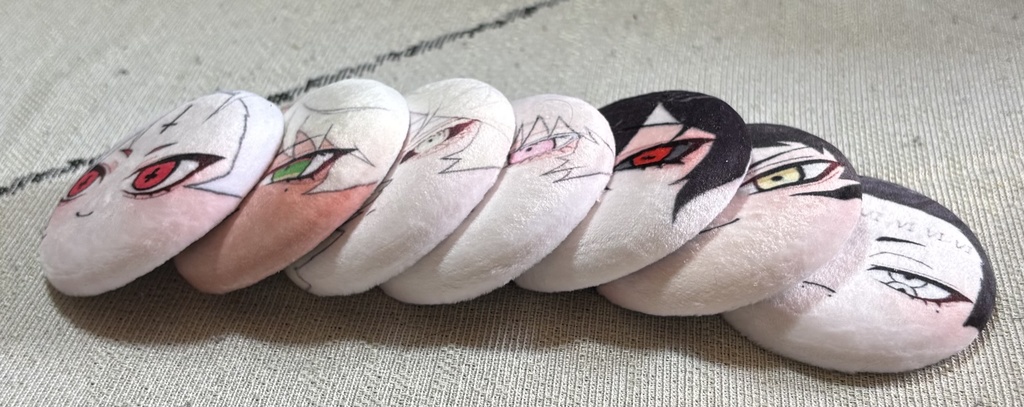 7王のもちもち缶バッジ