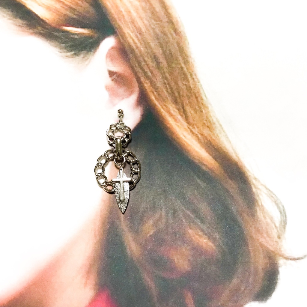 【ドリフターズ】モチーフイヤリング【ジルドレ】