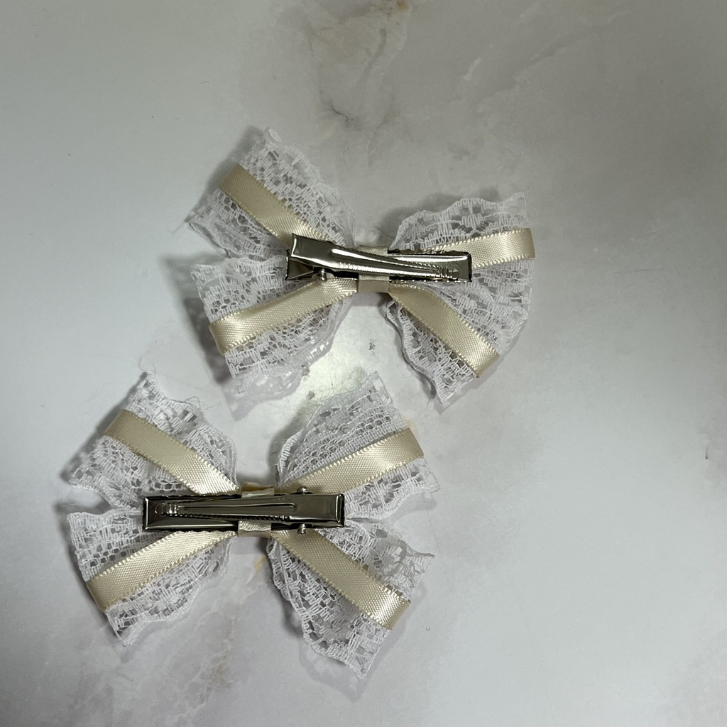 レースリボンヘアクリップ(ホワイト、キナリ)
