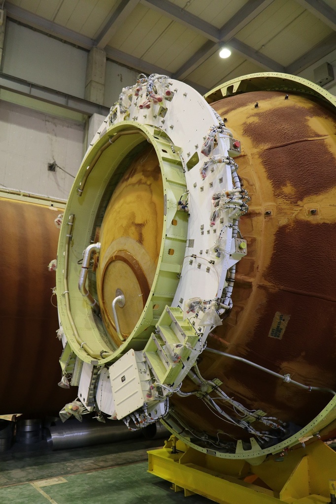 Aerospace Engine Photo Review Vol.2 H-2 Launch Vehicle