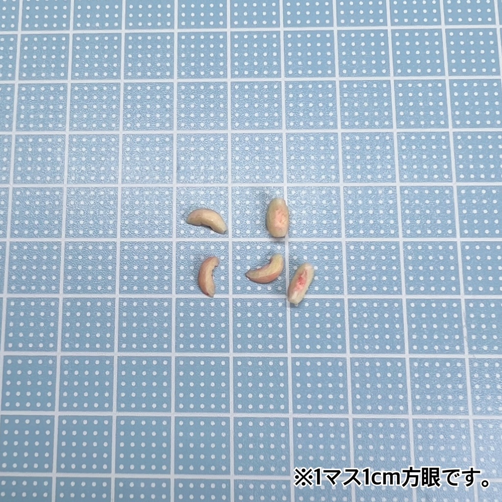 ミニチュア　桃