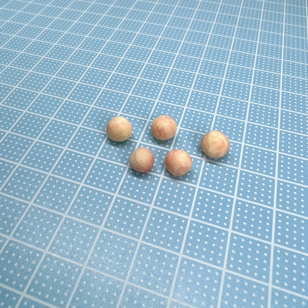 ミニチュア　桃