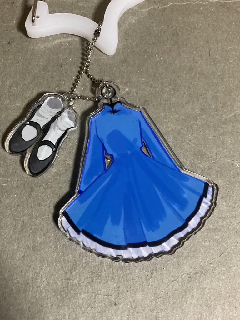 ねずみのワンピース＆靴 アクリルキーホルダー