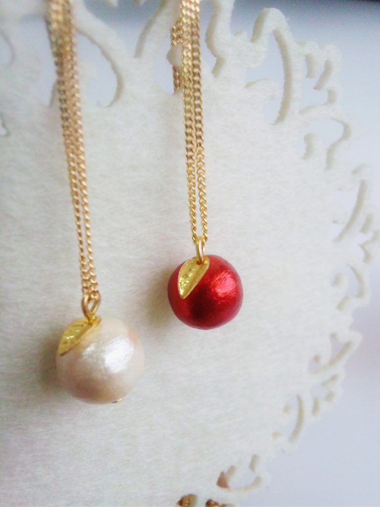 りんごのネックレス