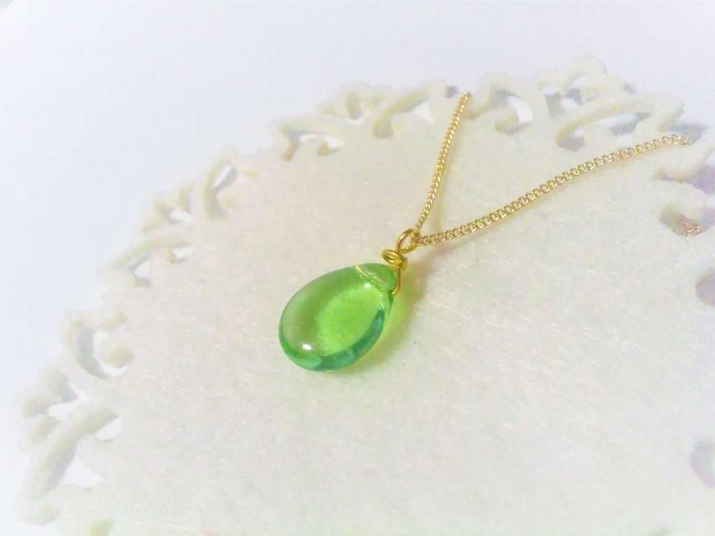 自然の恵みドロップネックレス