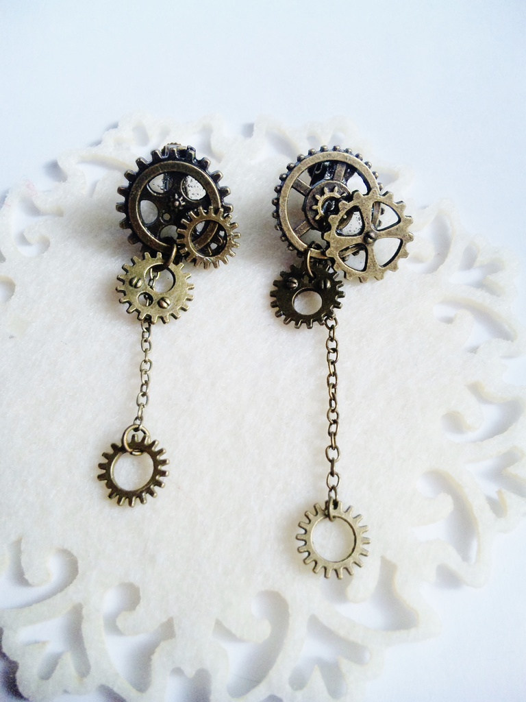歯車のイヤリング(全二種類)《片方売り》