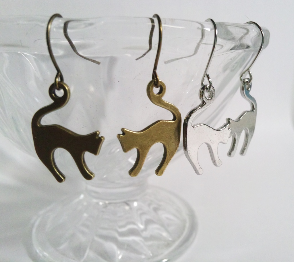 アンティークムーンのネックレス(全2色)(お星様を猫に変更可能)