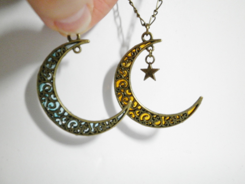 アンティークムーンのネックレス(全2色)(お星様を猫に変更可能)