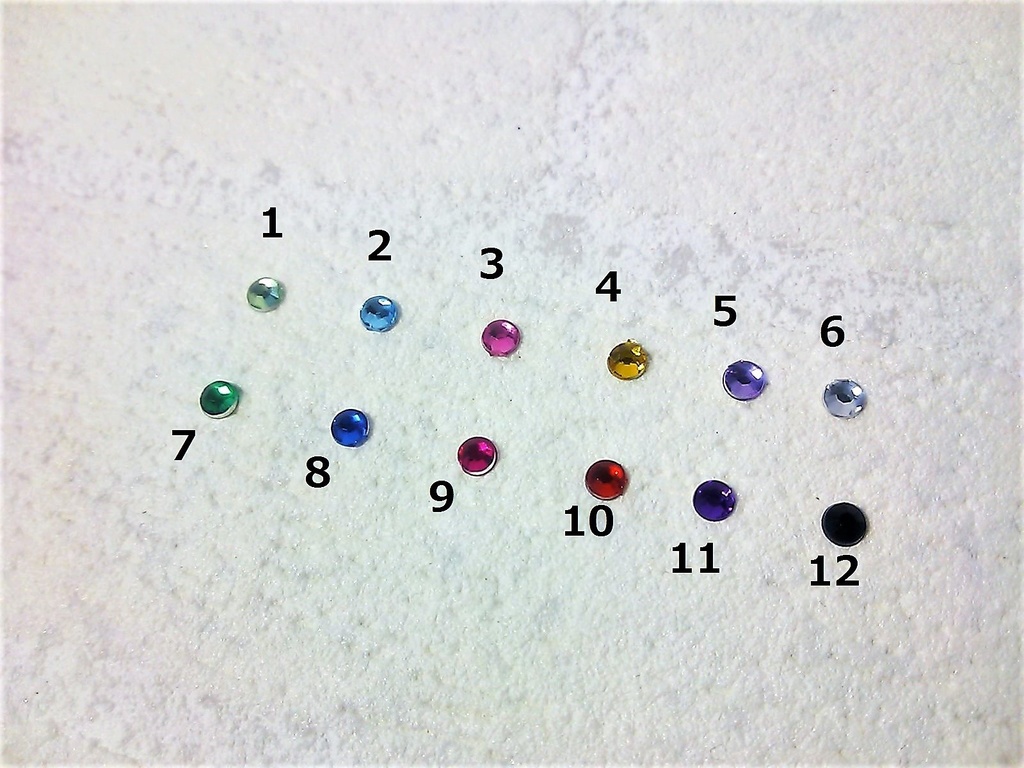 連なる歯車のイヤーカフス(ストーン入りも選べます。